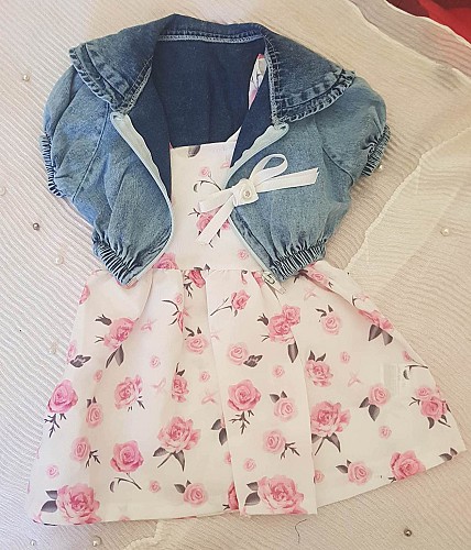 Robe fleuri avec veste djin demi